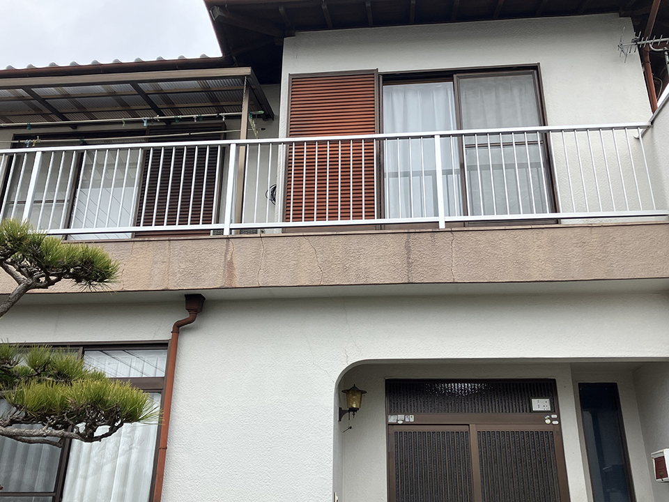 外壁の塗り替えとバルコニー防水