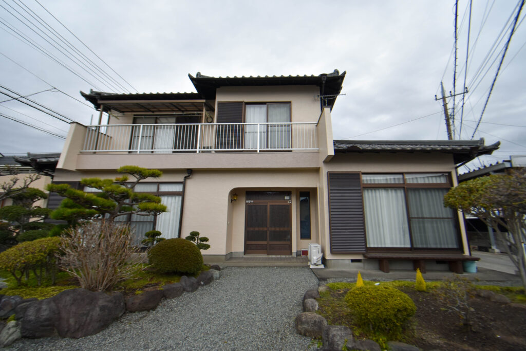 外壁の塗り替えとバルコニー防水